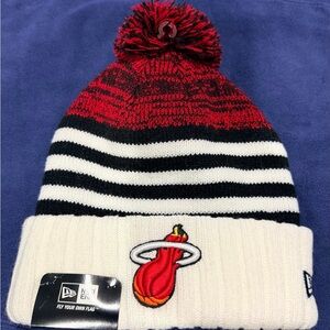 Beautiful Wool Miami Heat New Era Cuffed Knit Beanie Hat With Pom Authentic